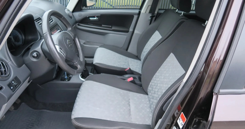 Suzuki SX4 cena 35800 przebieg: 126000, rok produkcji 2013 z Kleszczele małe 277